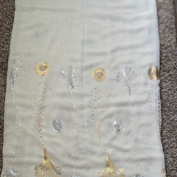 Saree - Picture 7 of 8